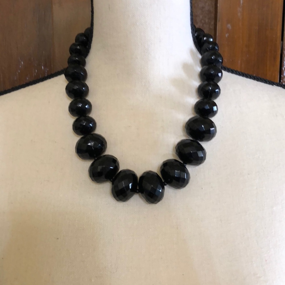Women’s Black Beaded Necklace - Picture 1 of 2
